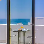 아파트 Al - Atlantida Penthouse 쿼테이라